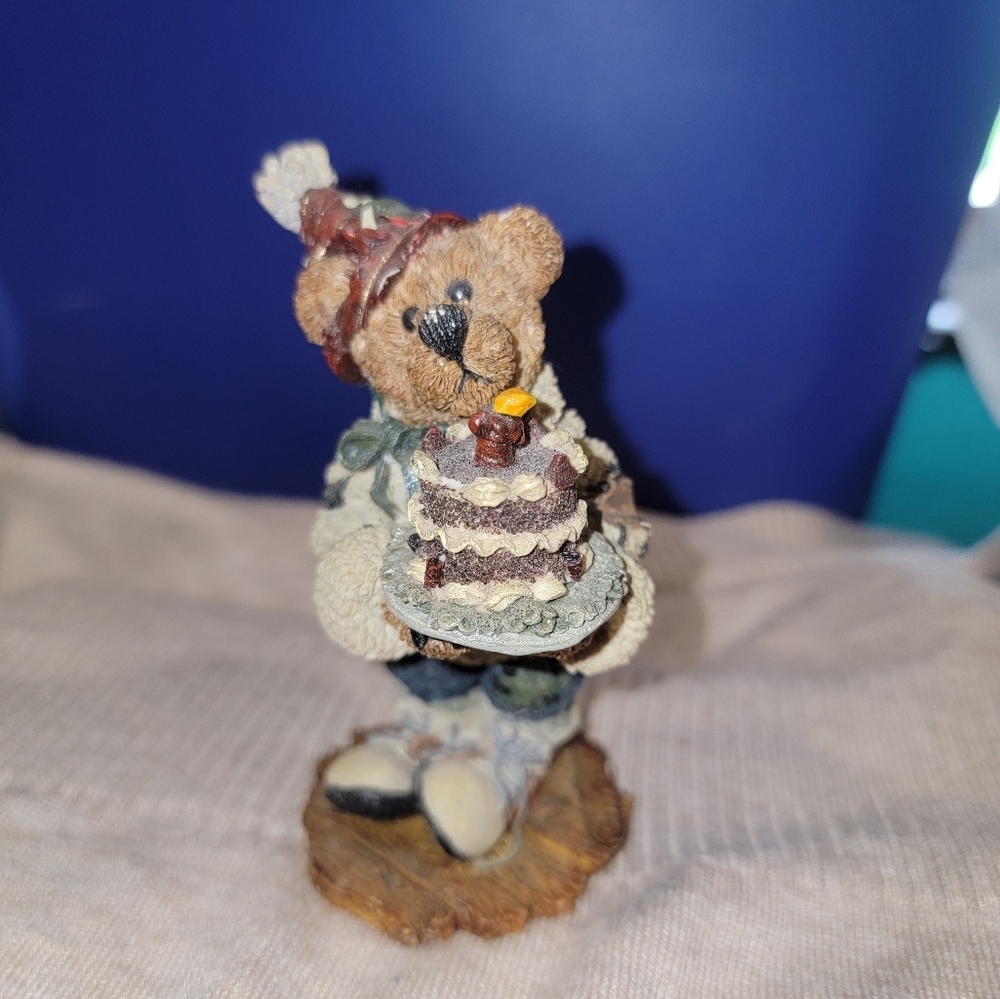 Boyds Bears Vintage M. Harrisons Birthday Figurine